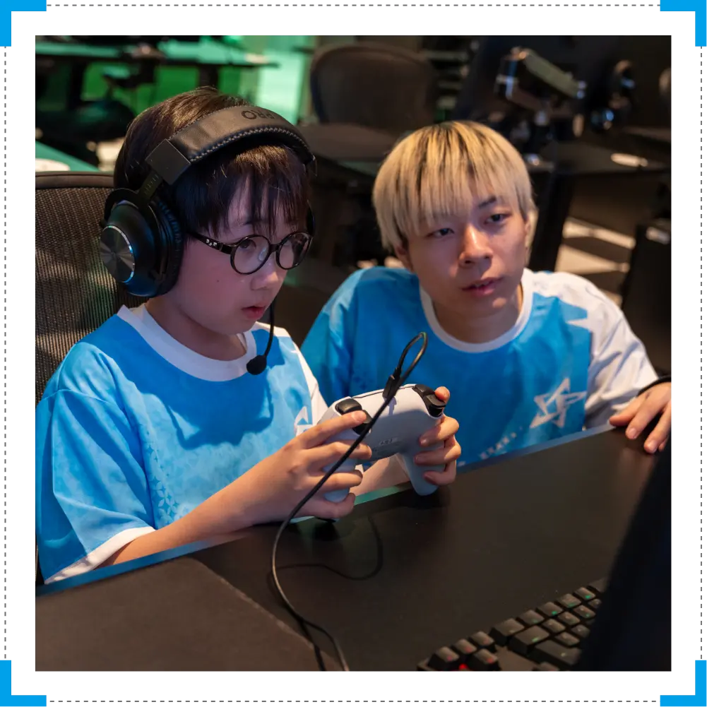 講師が指導している様子